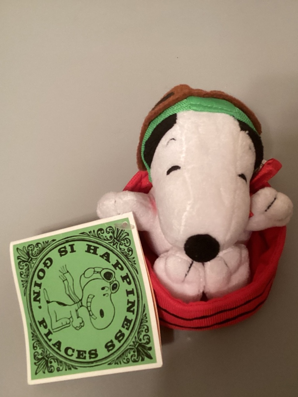 Snoopy pull string motion toy